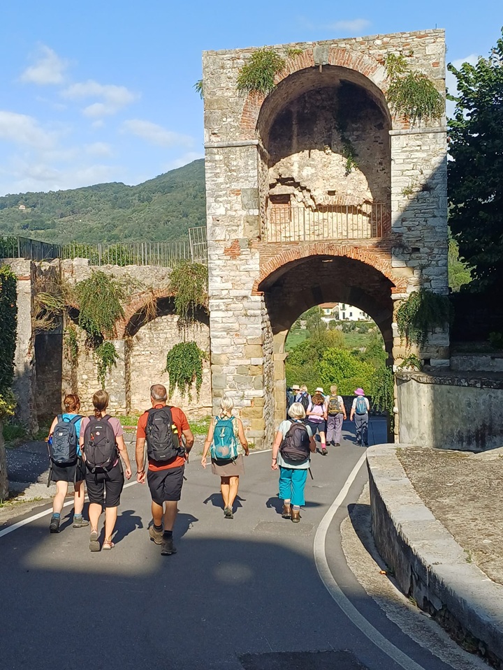2 NozzanoVillage